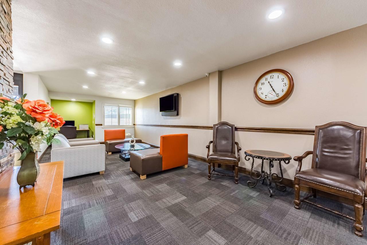 Studio 6-Plano, Tx Εξωτερικό φωτογραφία